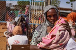 «برنامج الأغذية العالمي»: تصاعد العنف يعرقل المساعدات الإنسانية إلى دارفور